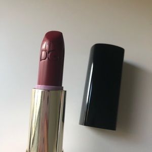 dolce and gabbana Matte Lipstick 643
